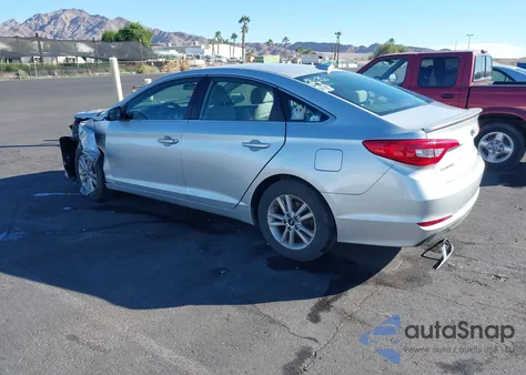 2017 Hyundai Sonata z USA, uszkodzony, nr VIN 5NPE24AF9HH578588